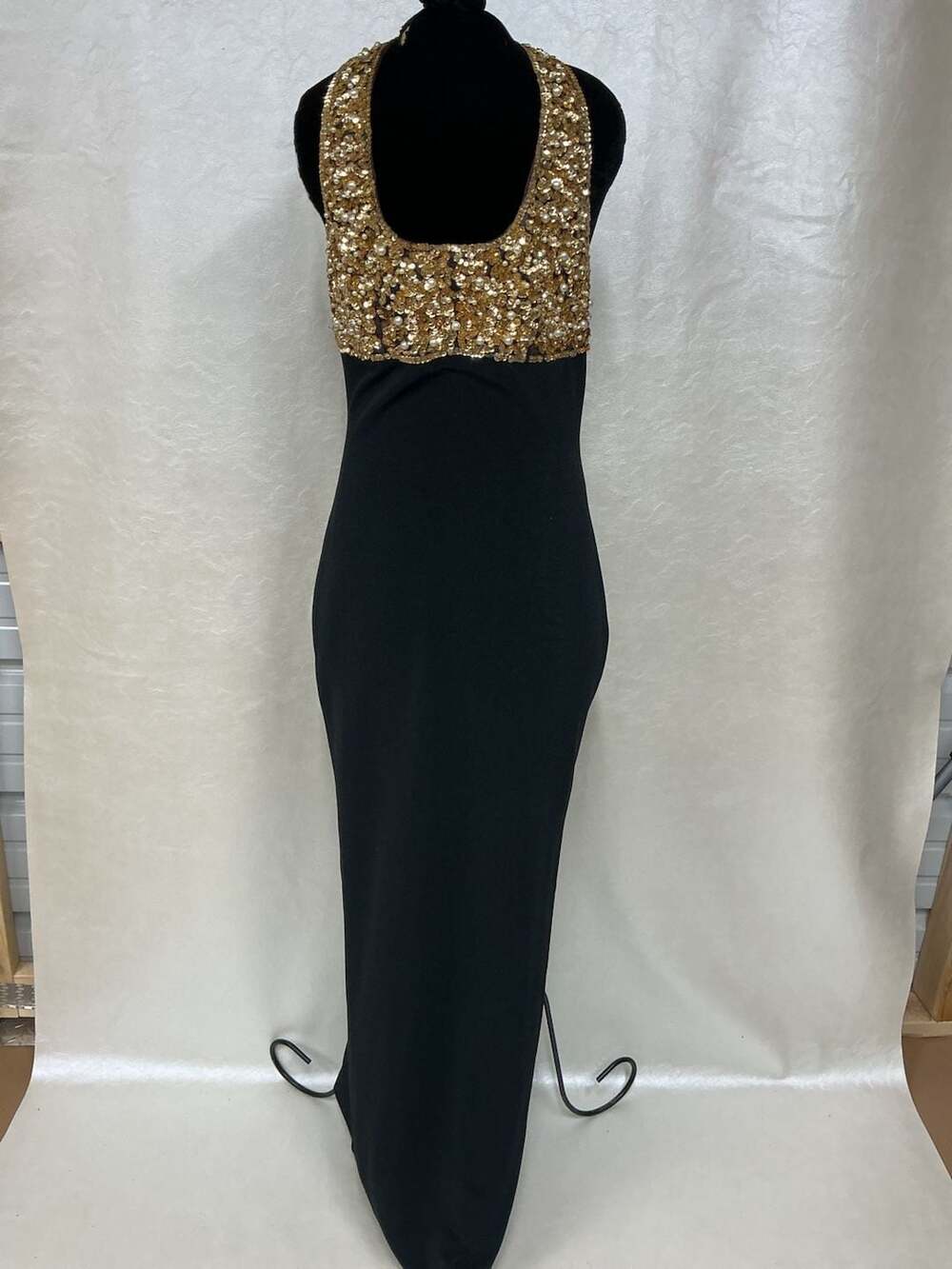De-Laru by Linda Bernell Vintage Sequin Pearl Halter Gown Black Size 5-6